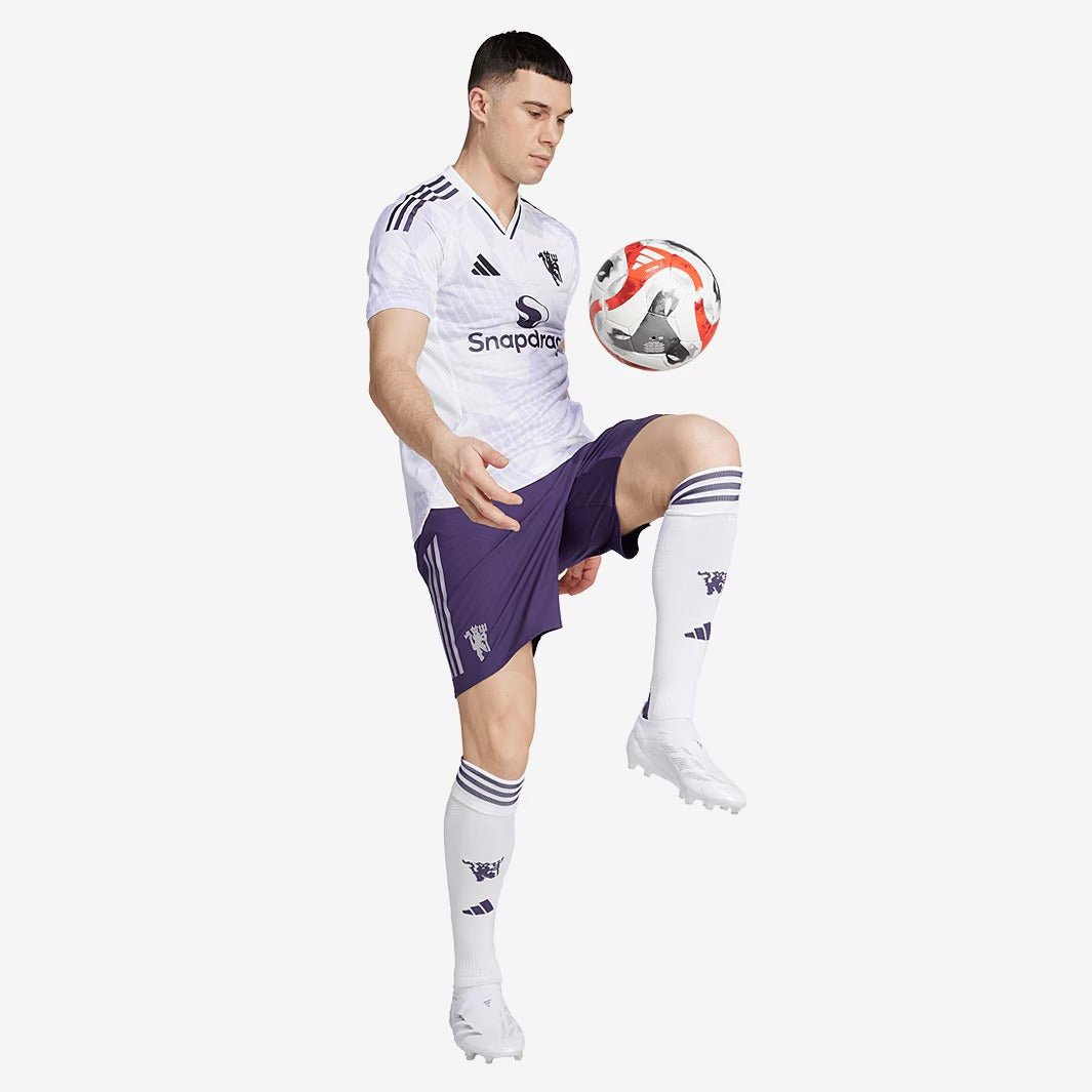 Camisa adidas Manchester United 2025/26 II Jogador - Manto Club