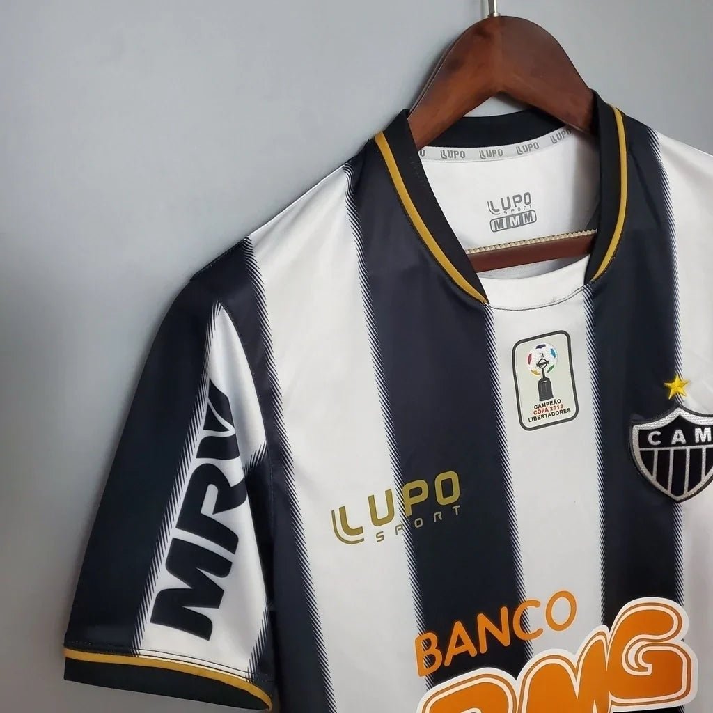 Camisa Atlético Mineiro Home Retrô 2013 Patch da Libertadores - Preta e Branca - Lupo - Manto Club