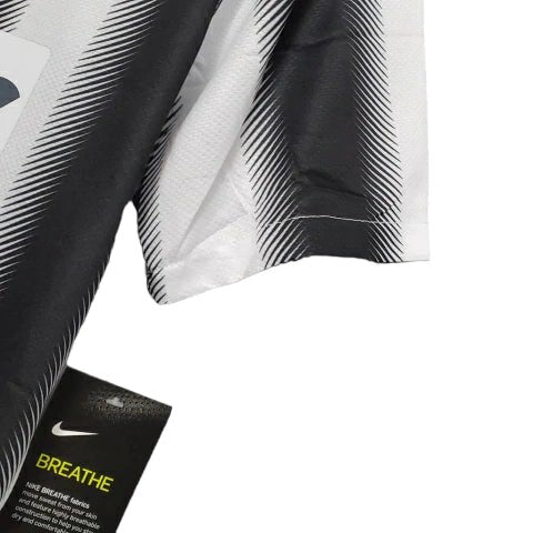 Camisa Juventus Retrô 2011/2012 Preta e Branca - Nike - Manto Club