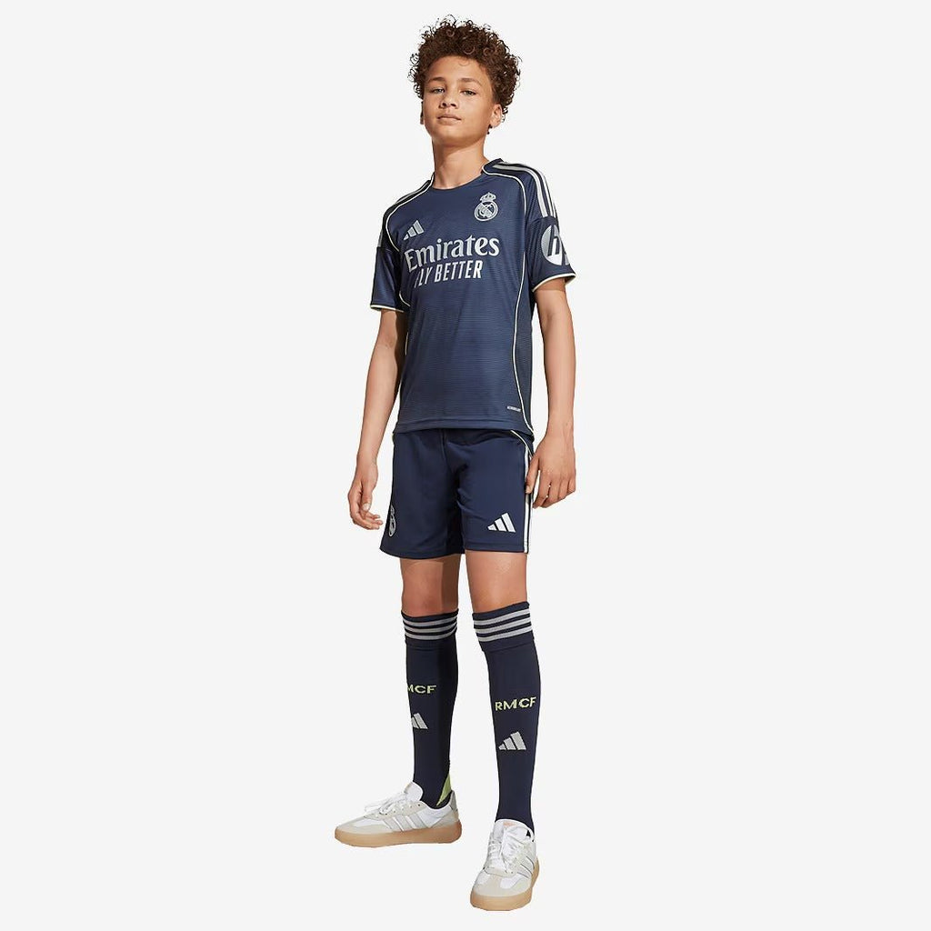 Conjunto Infantil adidas Real Madrid 2025/26 II - Manto Club
